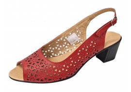 Sandale dama rosii din piele naturala, perforate, cu toc mediu si bareta la spate CP431R